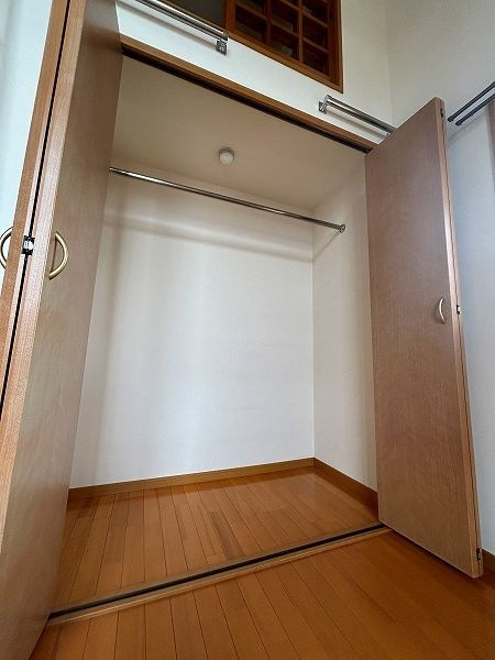 ブリリアント・コア の収納|内装は別部屋の参考写真です。