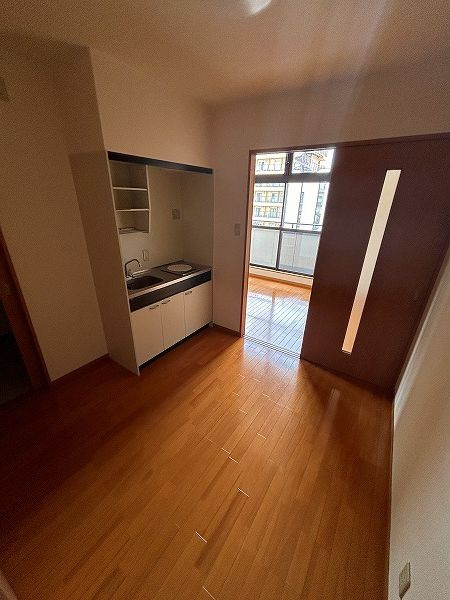 ブリリアント・コア の内装|内装は別部屋の参考写真です。