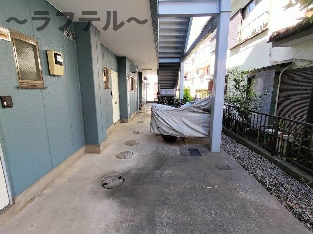 所沢市喜多町のアパートのロビー