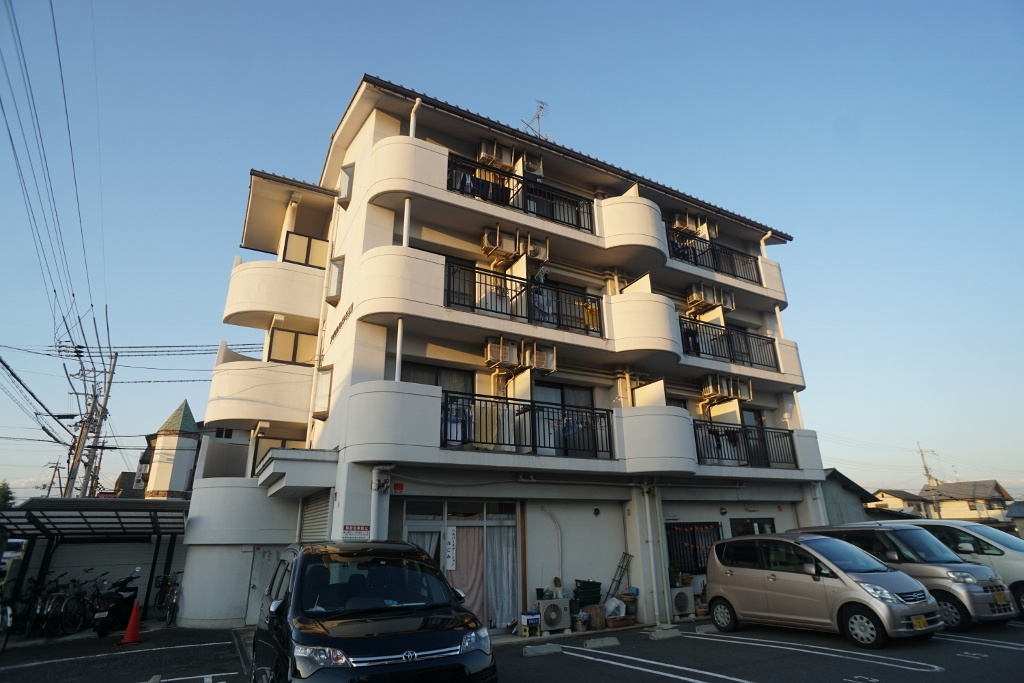 アイリスハイツ２号館の外観