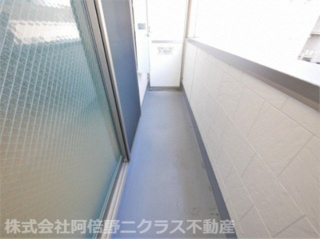 フジパレス谷町Ａ棟のバルコニー
