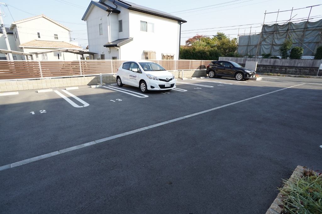 Ｓｅｒｅｎａ　Ｖｉｌｌａ　ＳＫ　Ⅰの駐車場