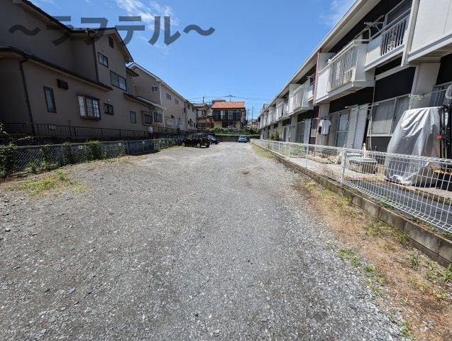 ガーデングローブの駐車場