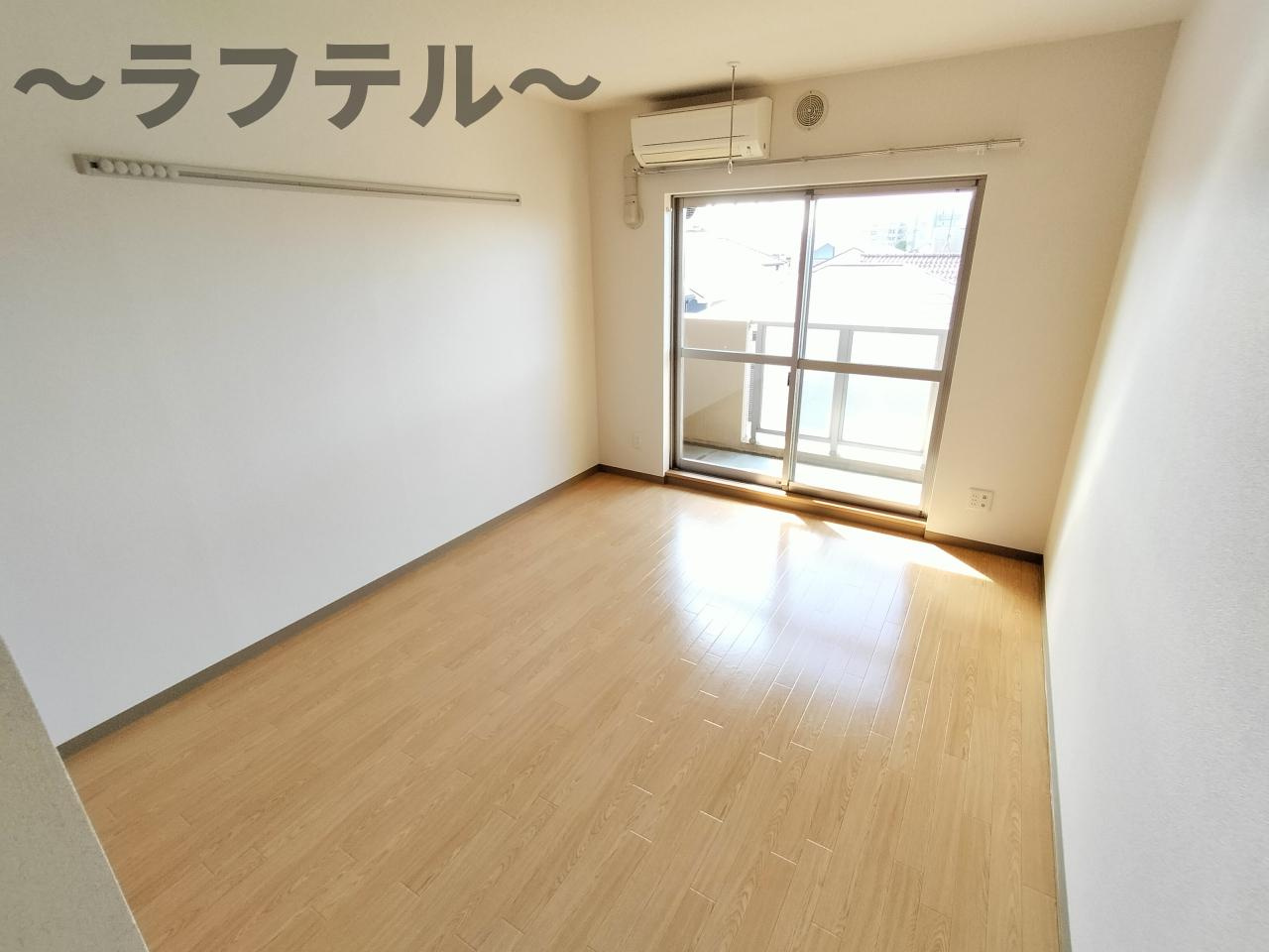 アニエスガーデンの居間・リビング|別部屋イメージ写真
