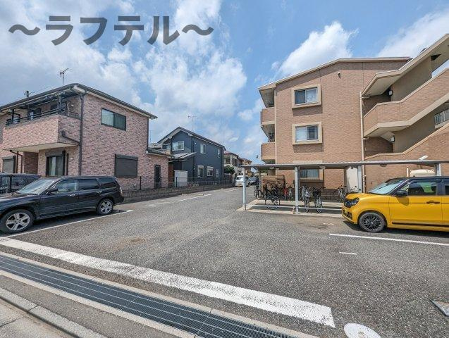 アニエスガーデンの駐車場