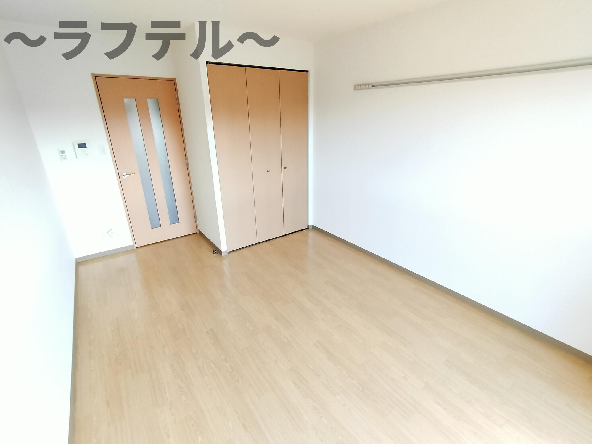 アニエスガーデンの居間・リビング|別部屋イメージ写真