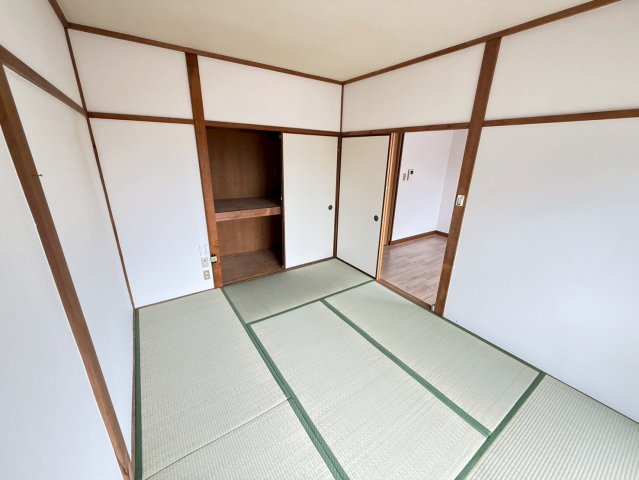 西田ニューハイツの和室