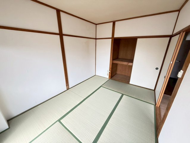 西田ニューハイツの和室