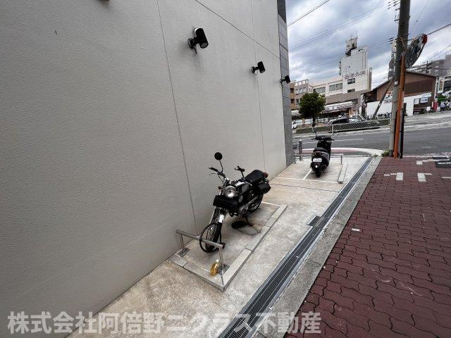 ラクラス阿倍野元町の駐車場