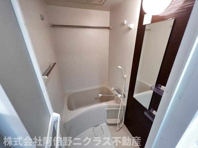 ラクラス阿倍野元町の浴室