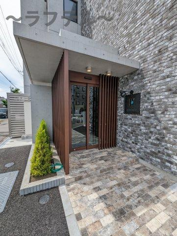 所沢市くすのき台２丁目の賃貸マンションのエントランス