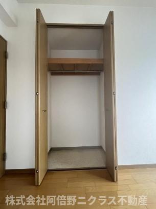 シュロス鶴ヶ丘のその他|内装は別部屋の参考写真です。
