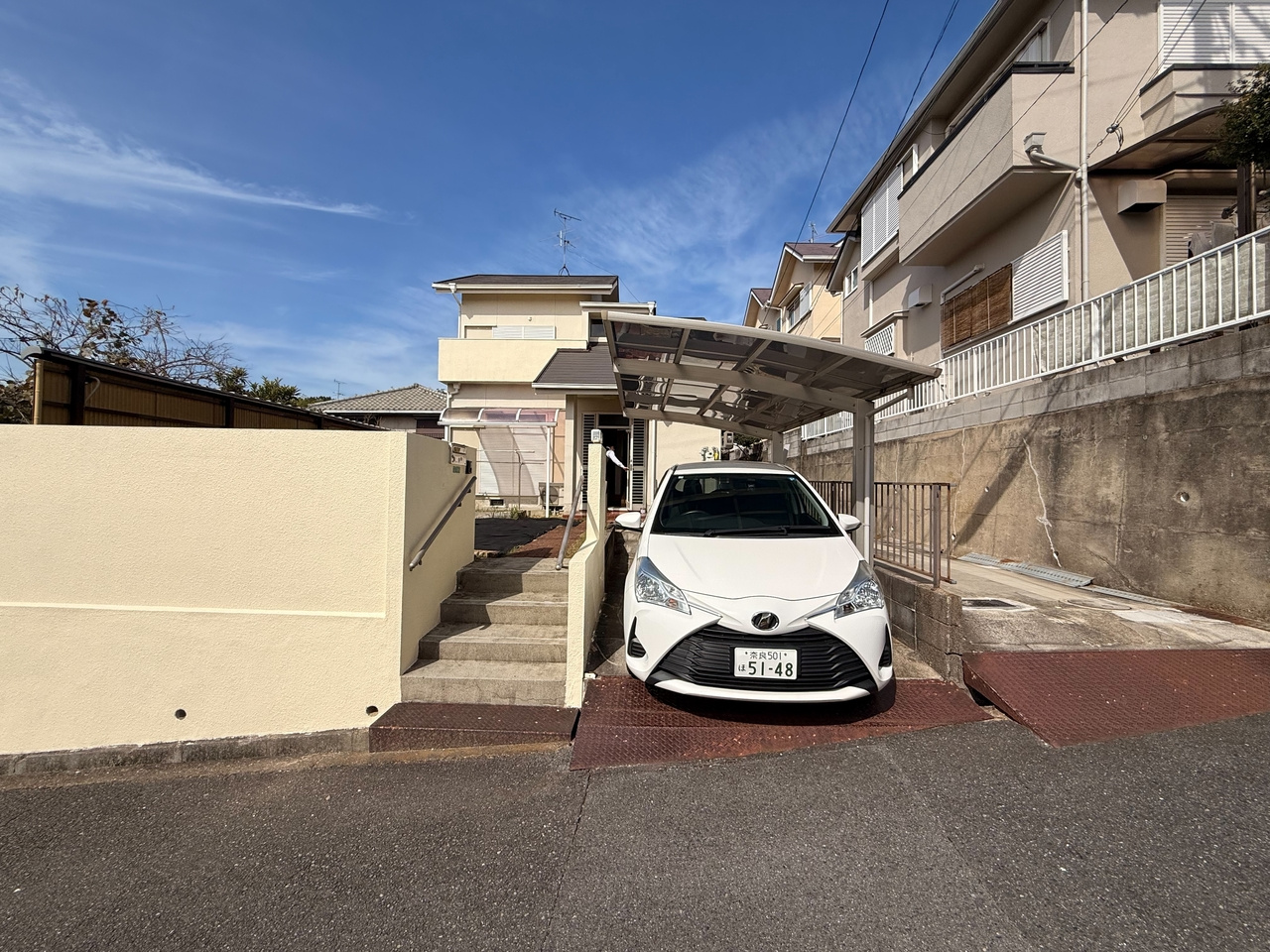上牧町戸建の駐車場