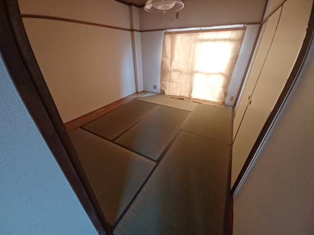 クイーンハイツの和室