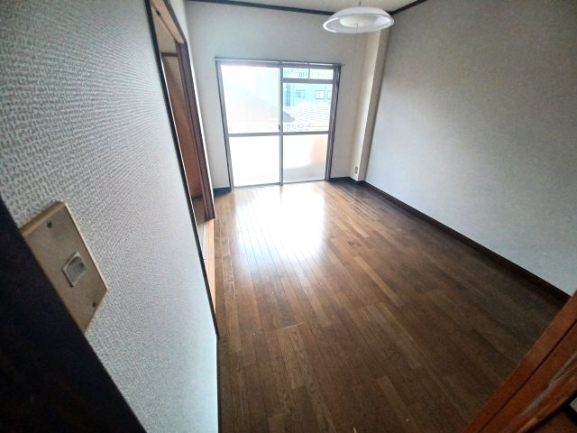 クイーンハイツの洋室|室の参考写真です。