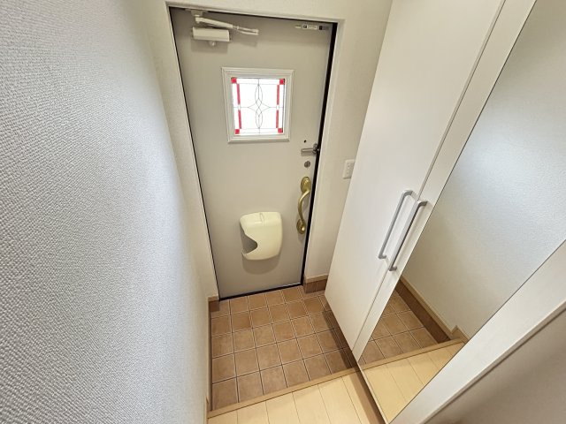 リバー　フォレストの玄関|明るい玄関です