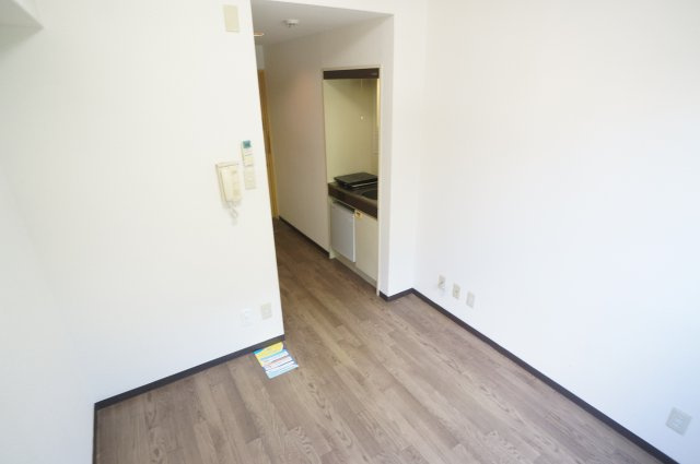 フォレスト高畑マンションの洋室