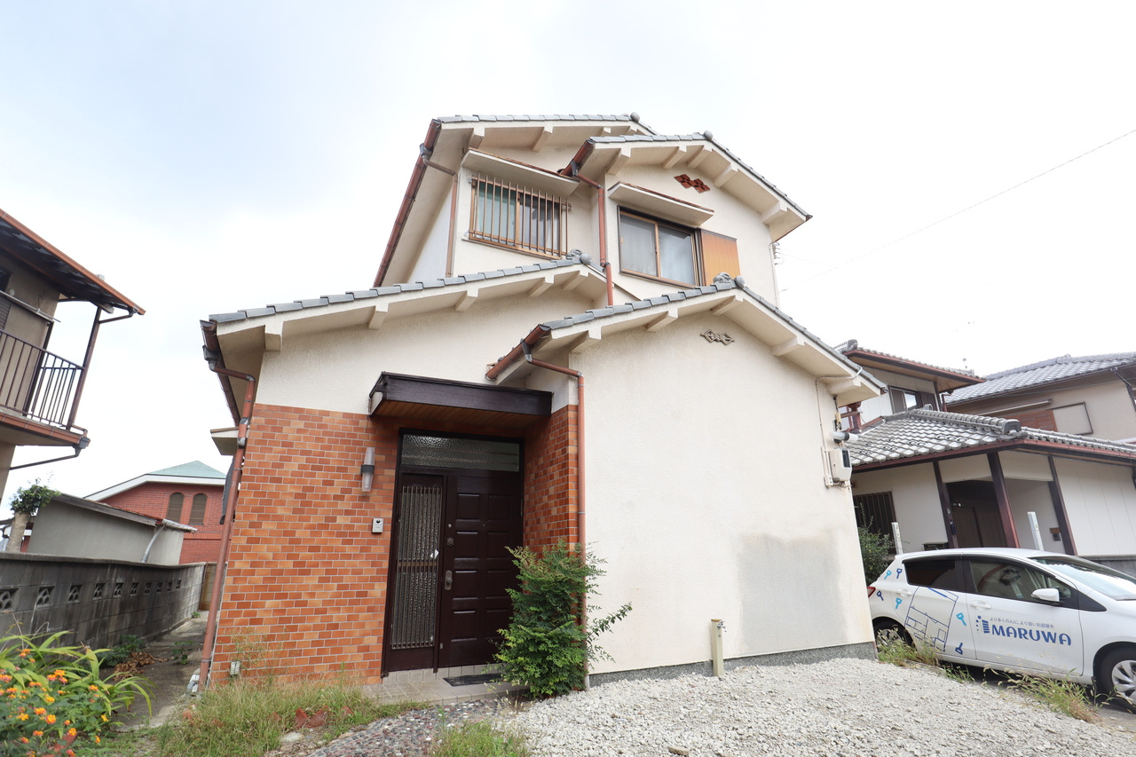 生駒市西松ヶ丘戸建の外観