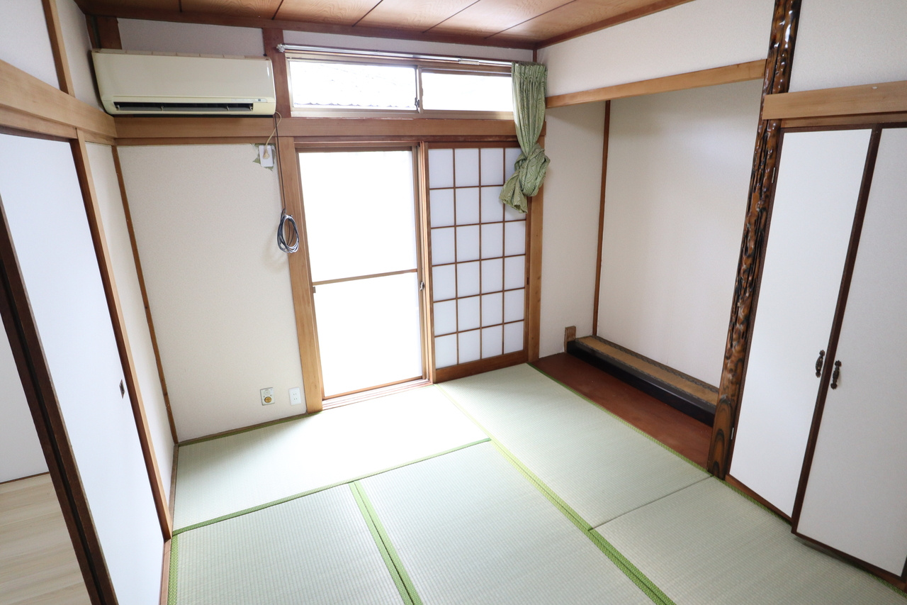 生駒市西松ヶ丘戸建の和室