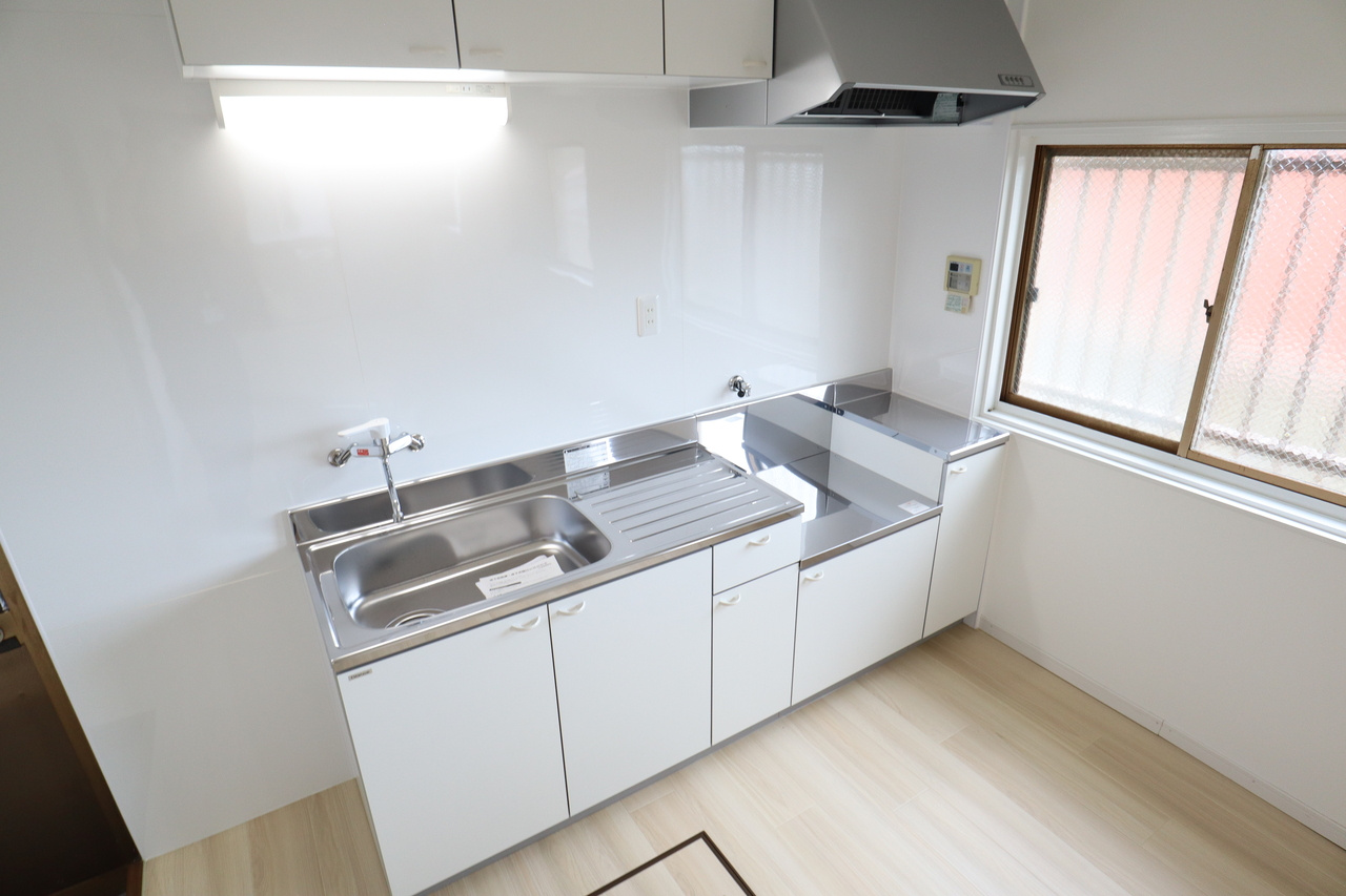 生駒市西松ヶ丘戸建のキッチン