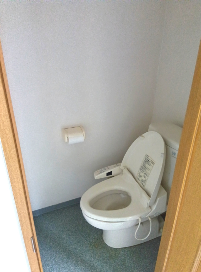 甲子園マニンビル3階のトイレ|コンパクトで使いやすいトイレです