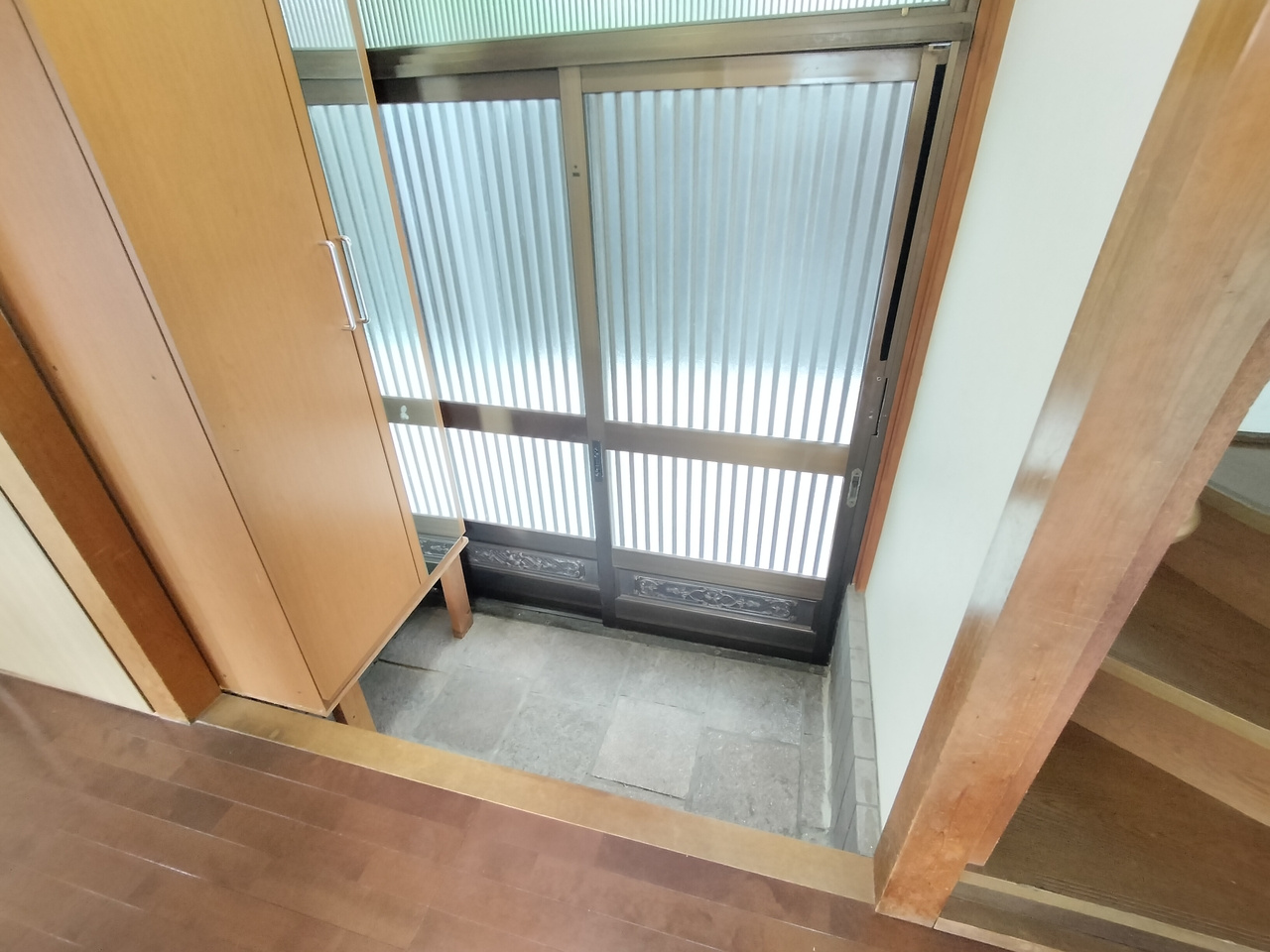 中山町一戸建の玄関