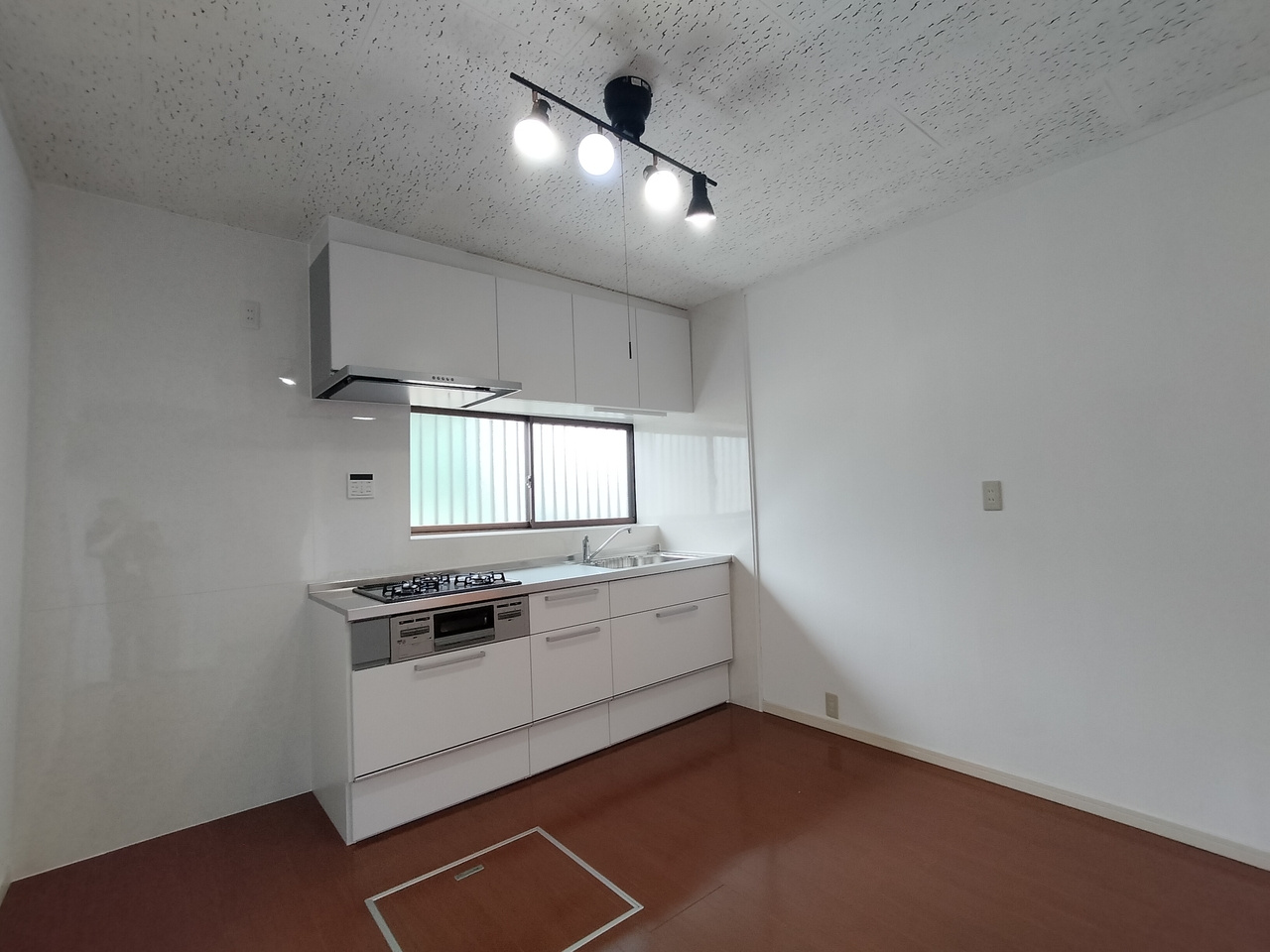 中山町一戸建のキッチン