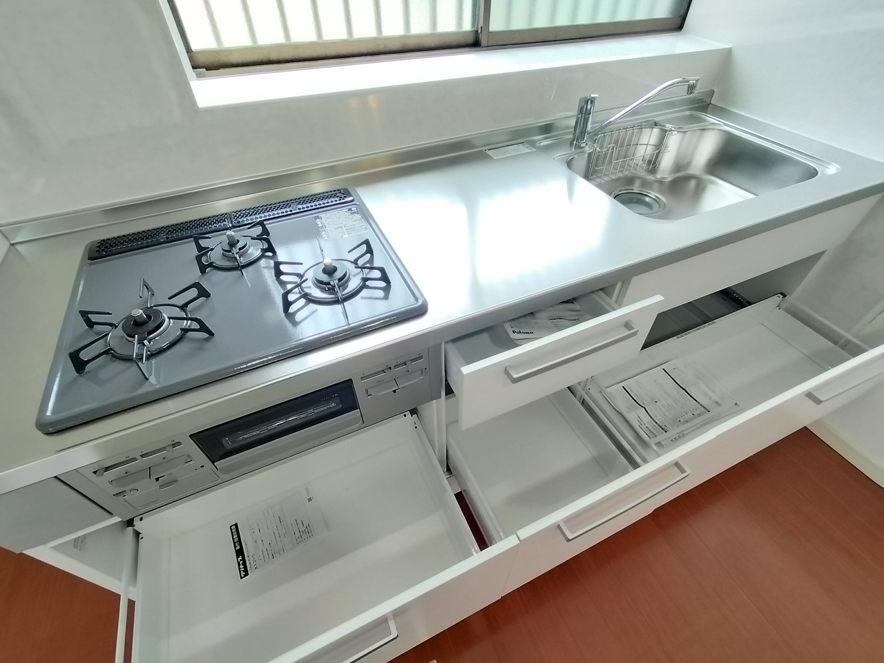 中山町一戸建のキッチン