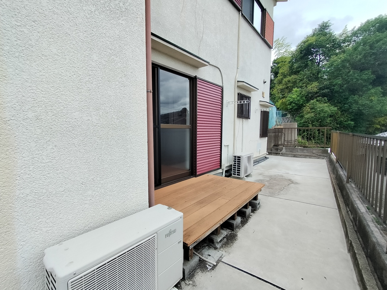 中山町一戸建のエントランス