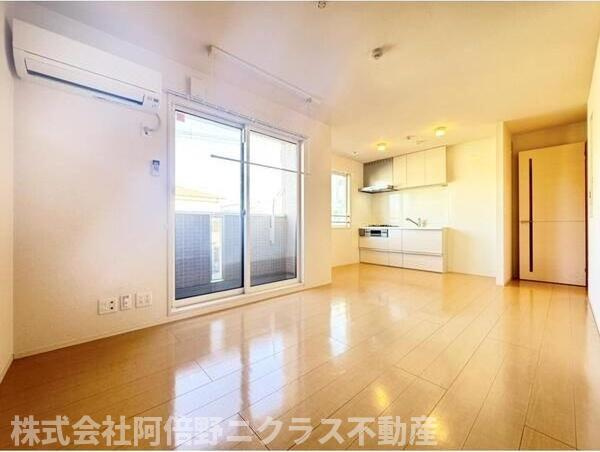 片岡マンションの居間・リビング