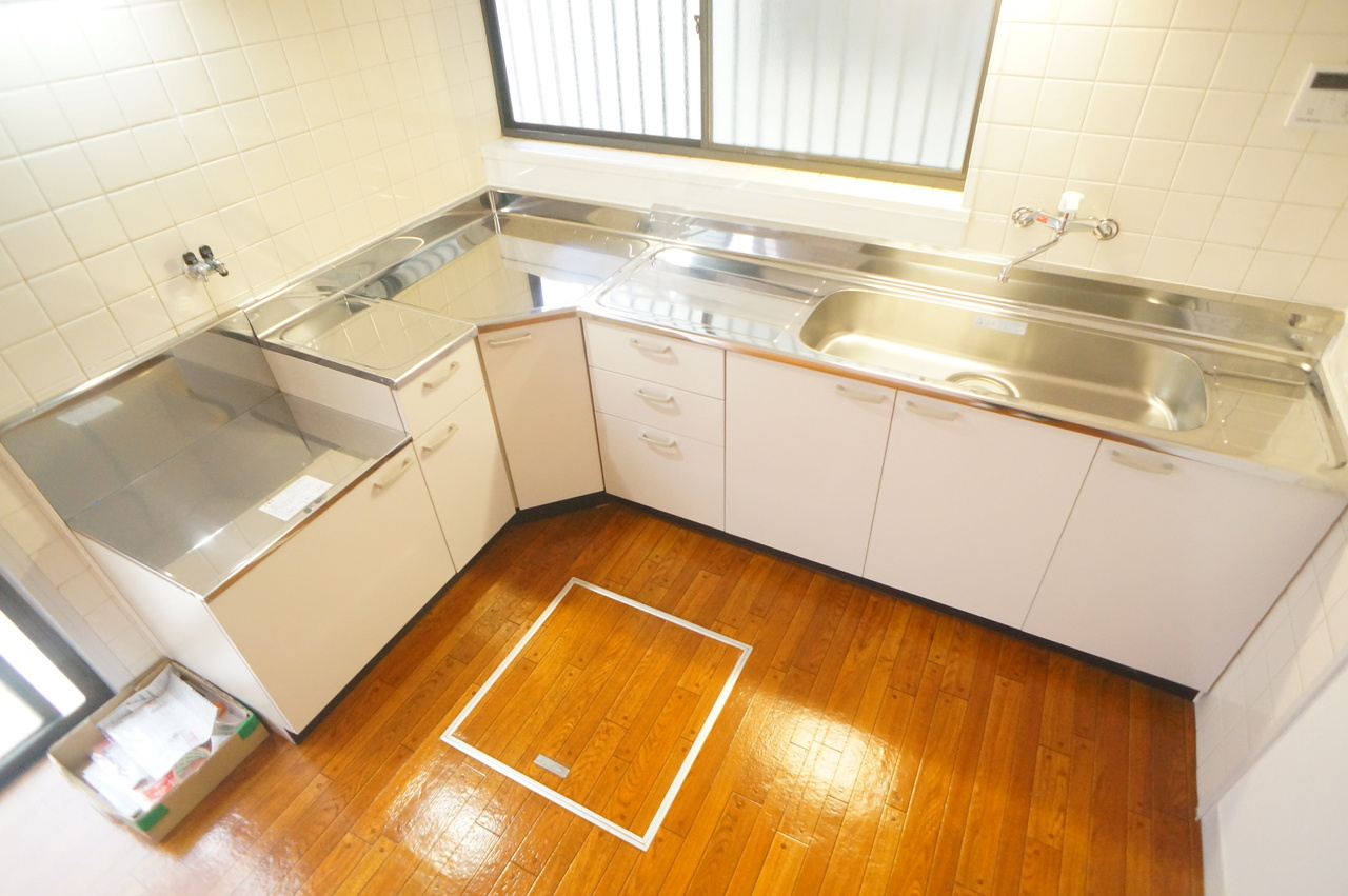 二名３丁目戸建のキッチン