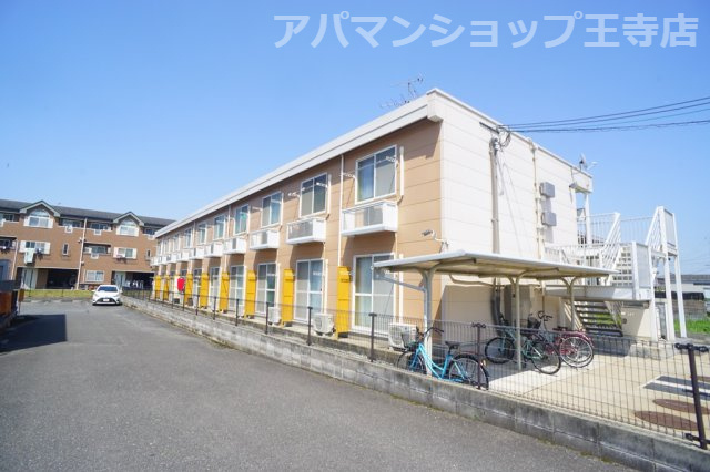 レオパレスビクトアール法隆寺の外観