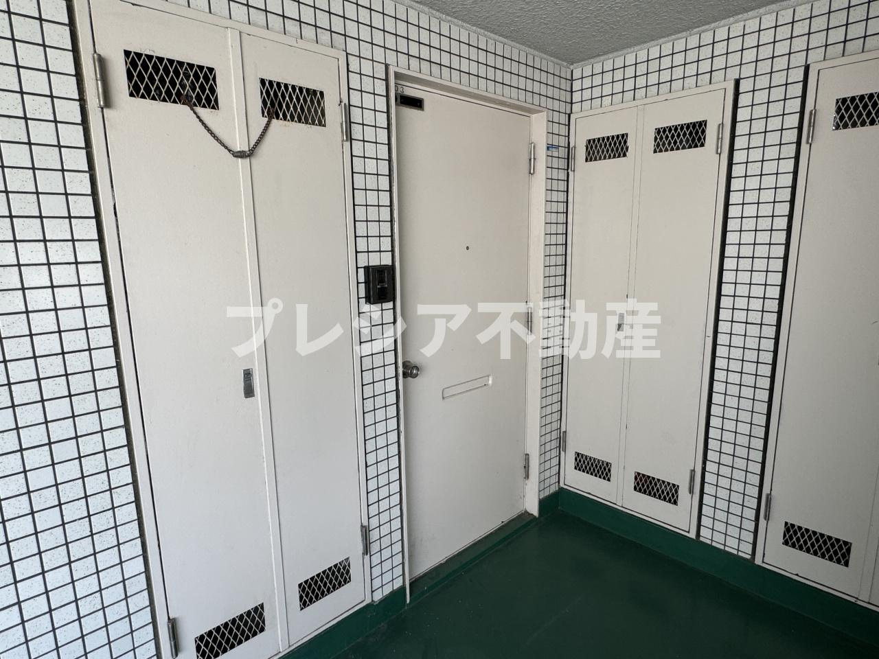 レジデンシア甲子園口の玄関
