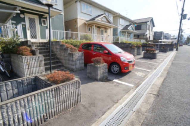 リビエールＭＡＭＩの駐車場
