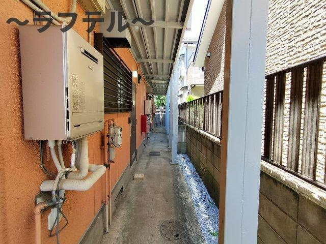グランデュール小手指のロビー