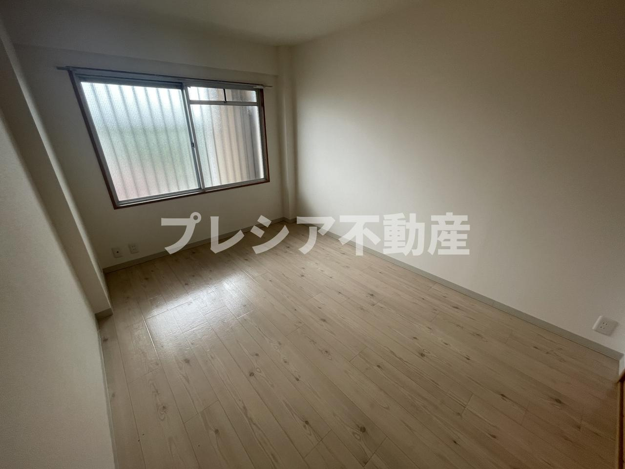 サンビルダー甲子園パークサイドの居間・リビング