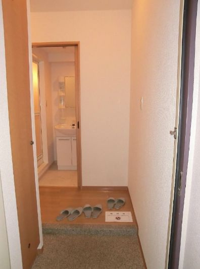 ラディアントコートの玄関|※別号室参考写真