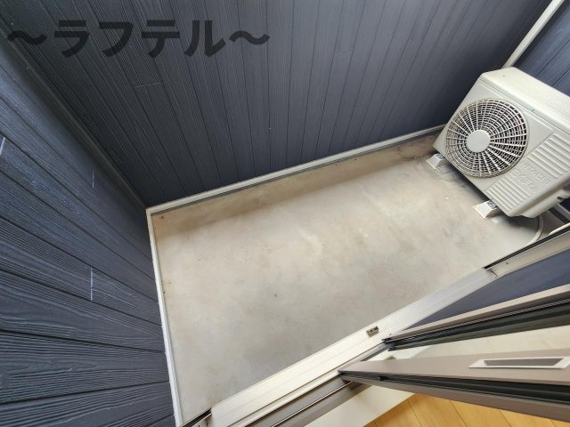 ワンオフティのバルコニー|別部屋イメージ写真