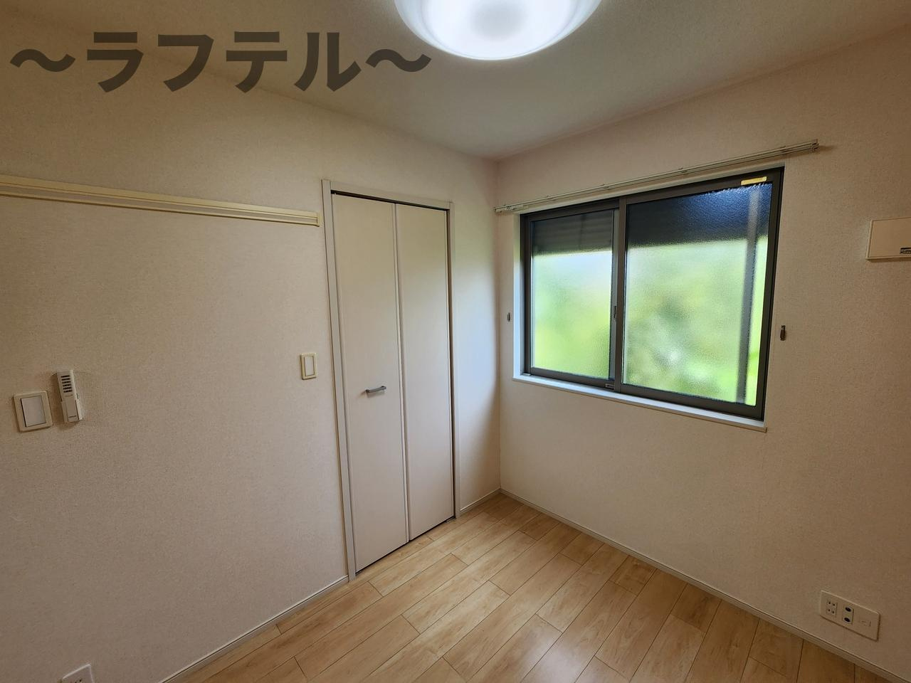 ワンオフティの寝室|別部屋イメージ写真