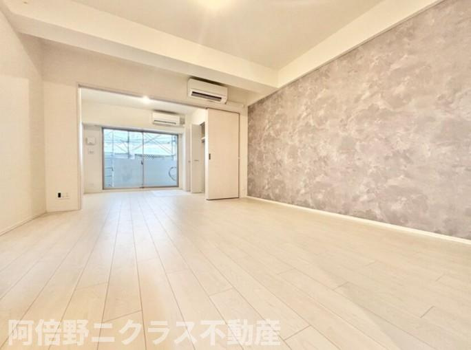 スプランディッド上本町WESTⅡの居間・リビング|内装は別部屋の参考写真です。
