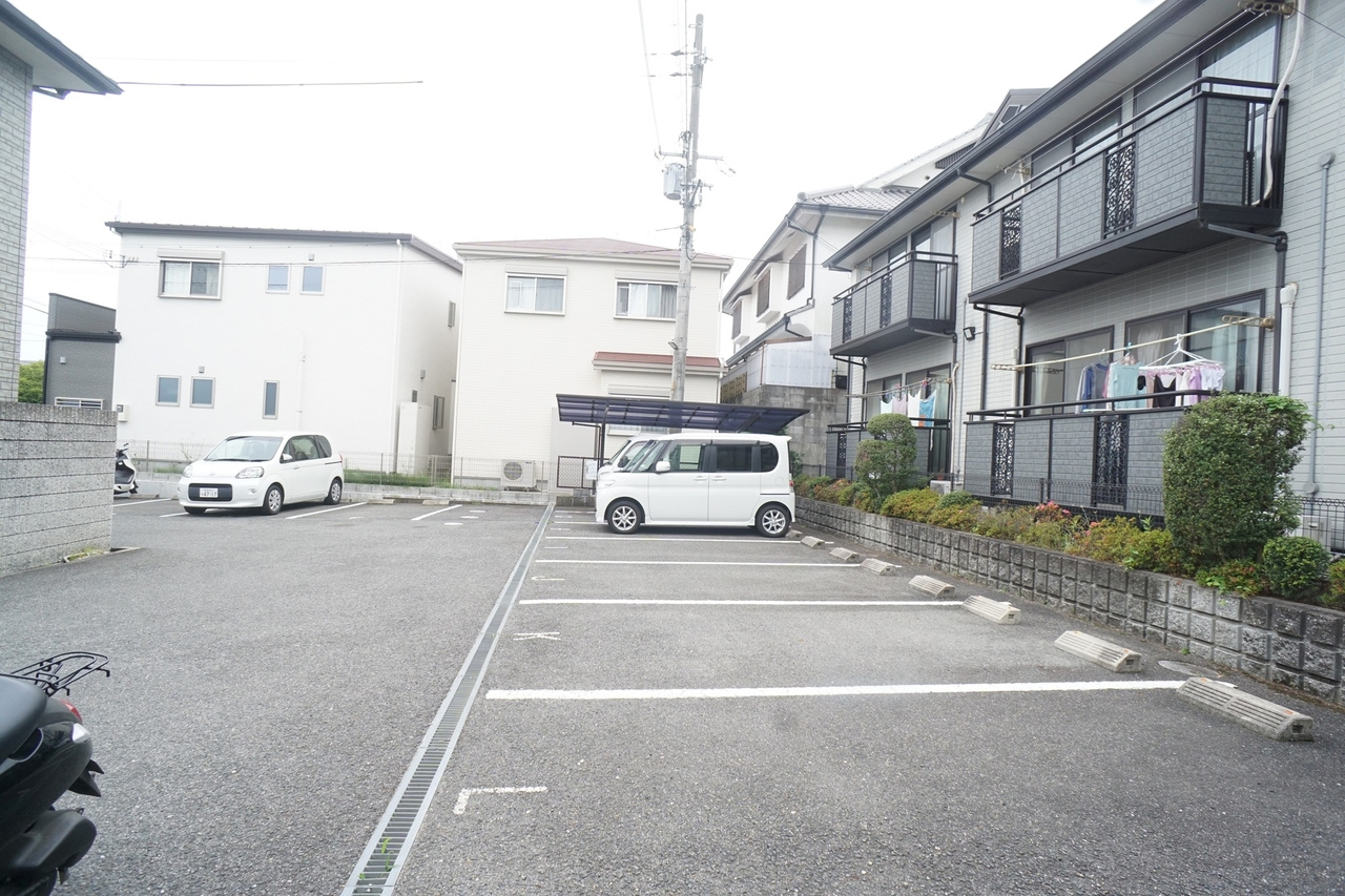 パセオ・メルベーユの駐車場