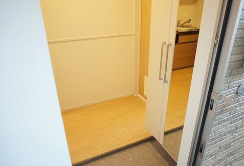 ジェルメ 壱番館の玄関
