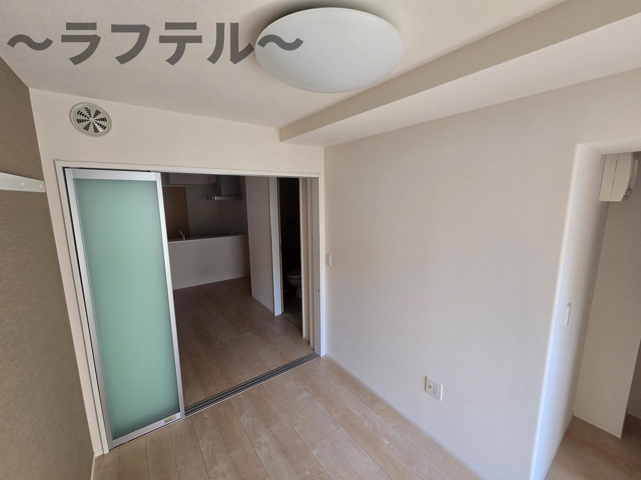 ルアナの洋室
