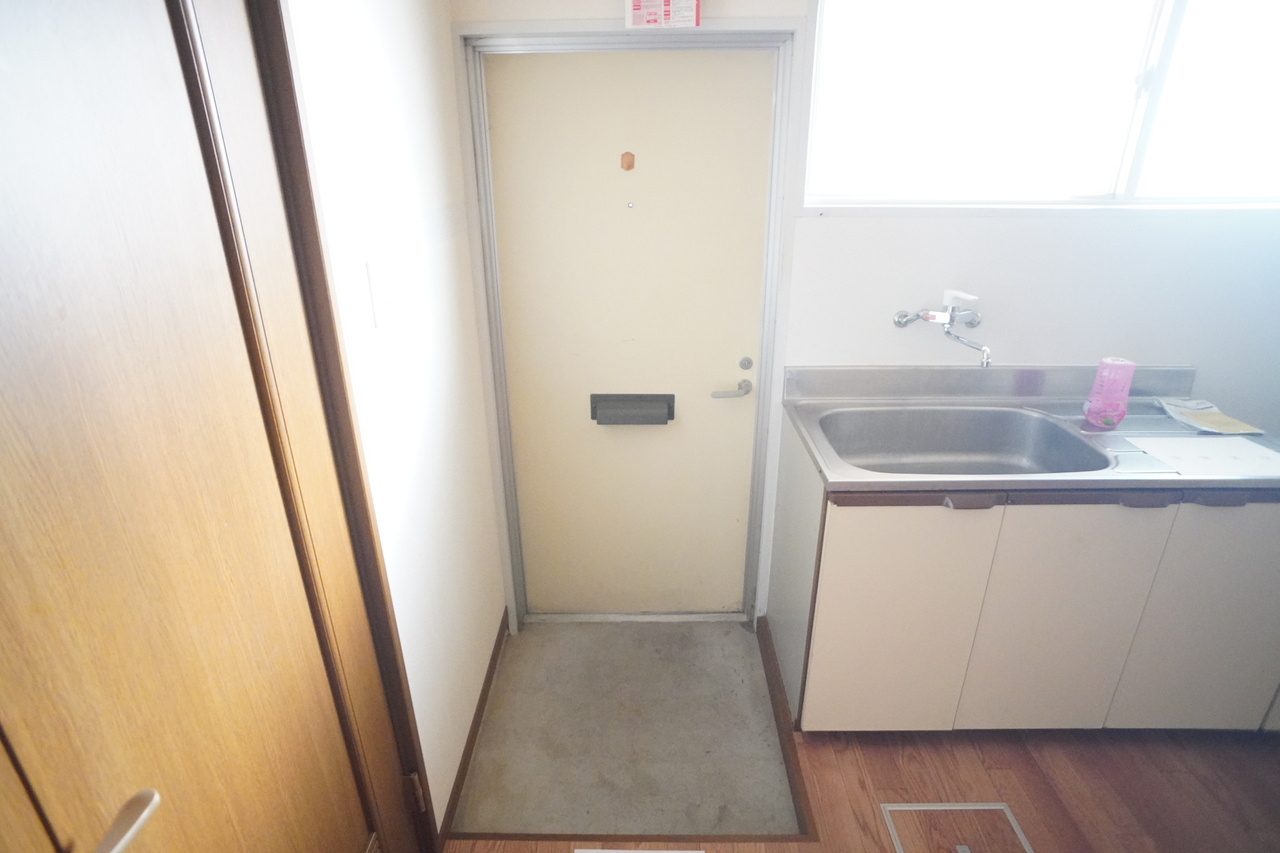 マンションヒライの玄関
