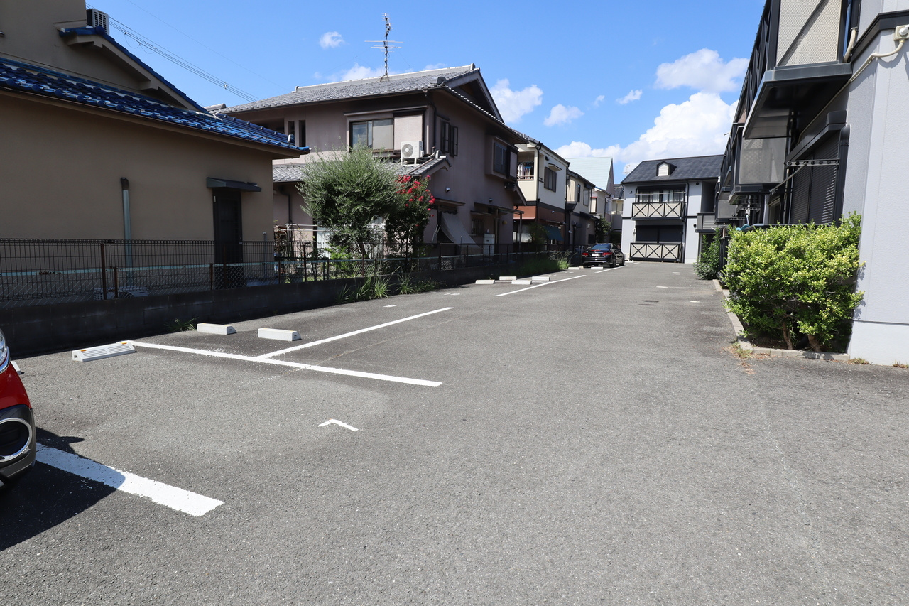 アルシオネの駐車場