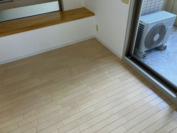 コンチネンタル東小橋の洋室