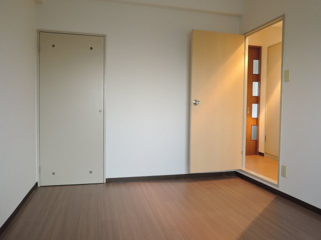 川口市栄町１丁目の賃貸マンションの洋室|別号室の参考写真です。