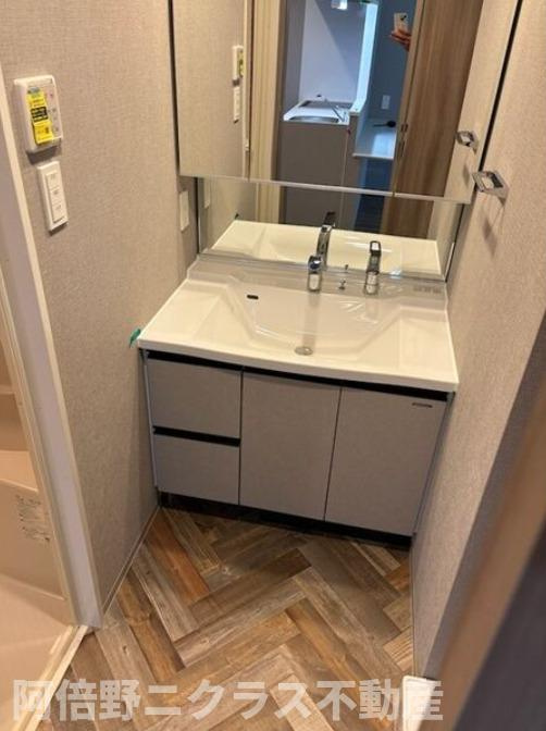 アービングNeo岸里玉出の洗面所|内装は参考写真です。