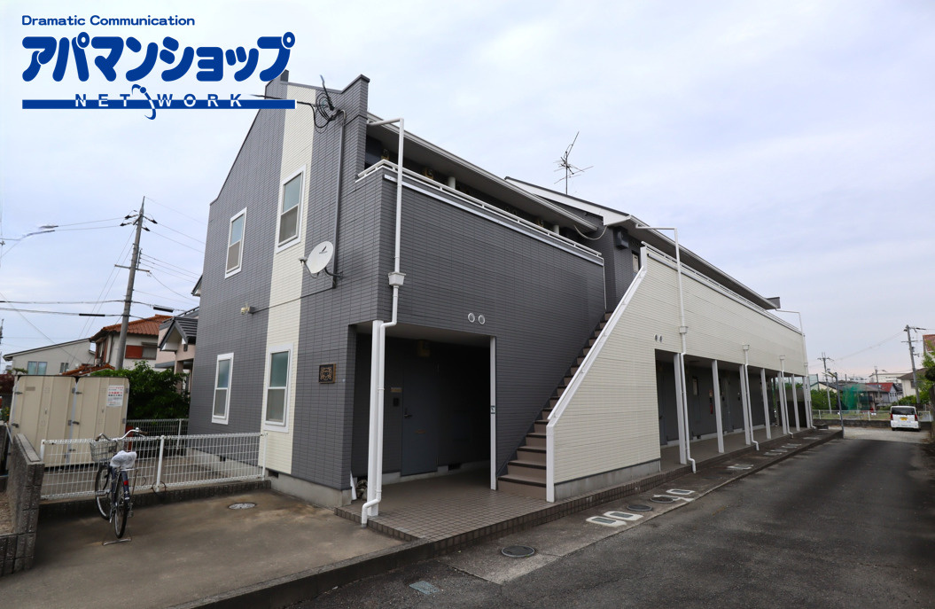 レオパレスカサの外観