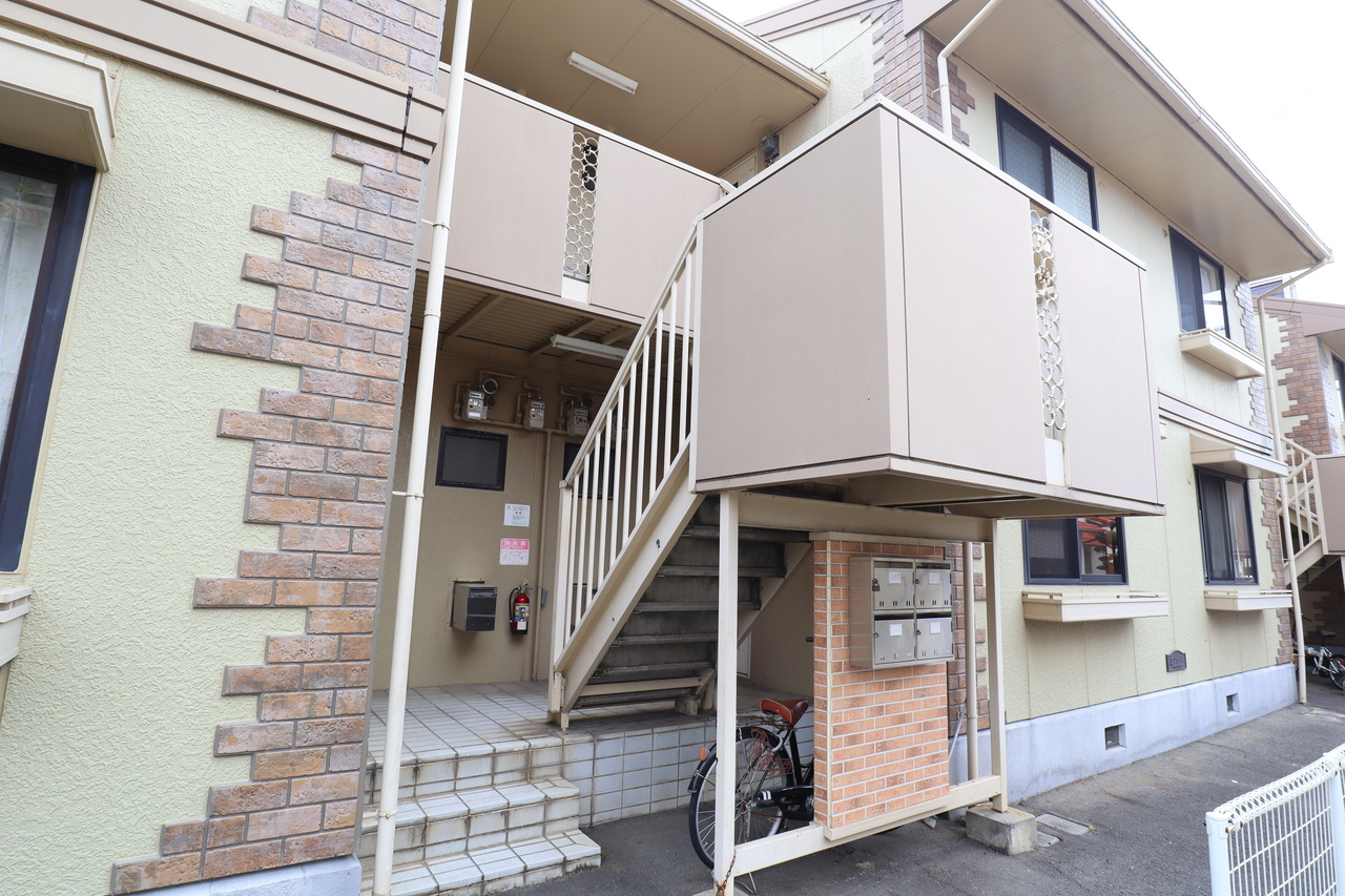 ファミール大和のエントランス